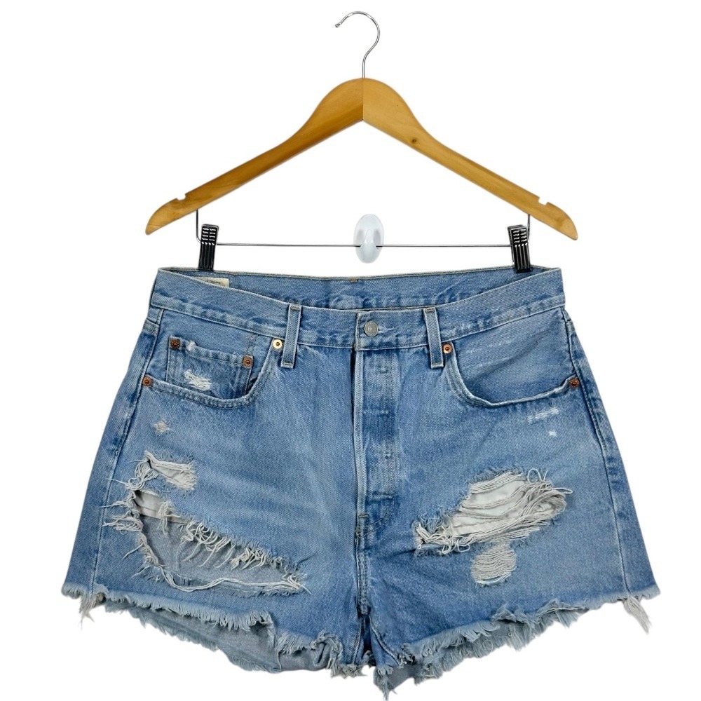 Levi's 501 Women's Shorts Premium Denim Distressed Ripped Light Wash‎ Size W32